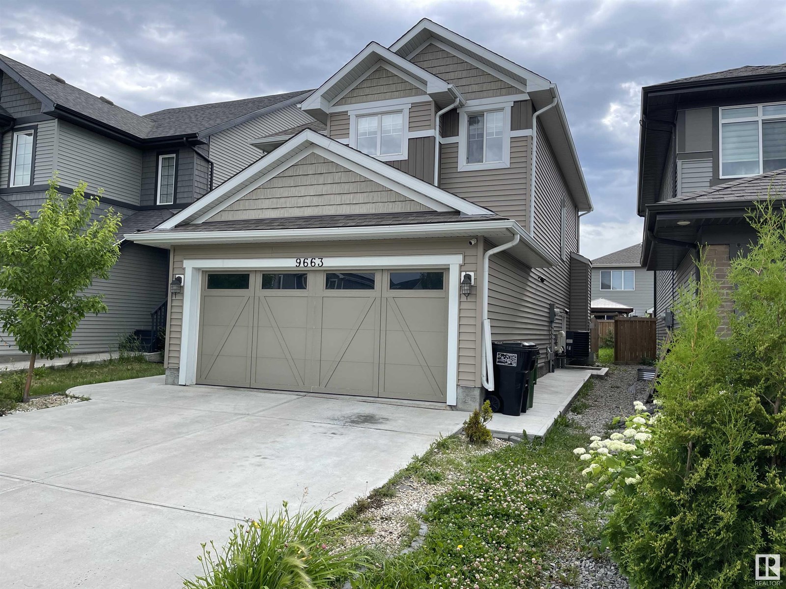 Property at 9663 224 ST NW image 2