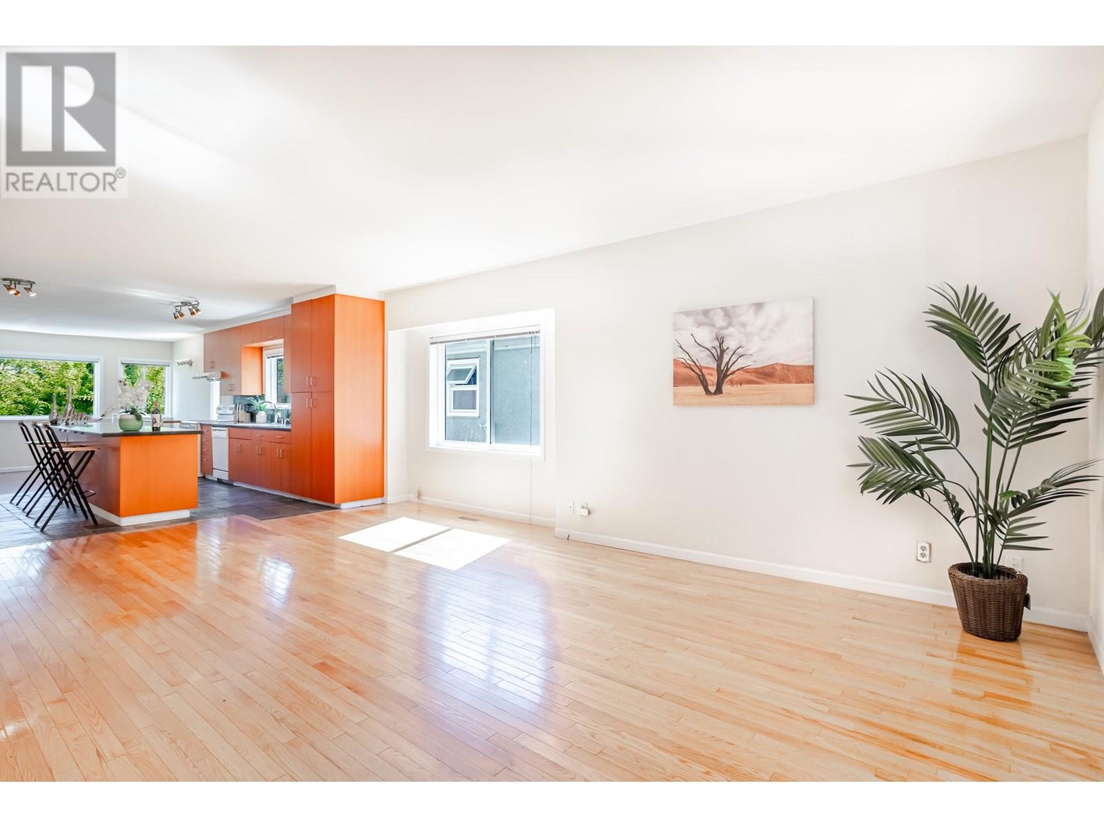 866 W 59th Avenue, Vancouver, British Columbia  V6P 1X7 - Photo 5 - R3022875