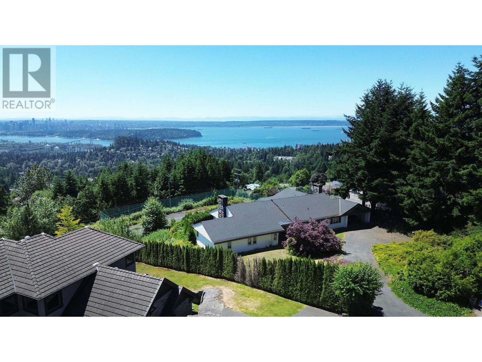 1028 Eyremount Drive, West Vancouver, British Columbia  V7S 2B3 - Photo 3 - R3022102