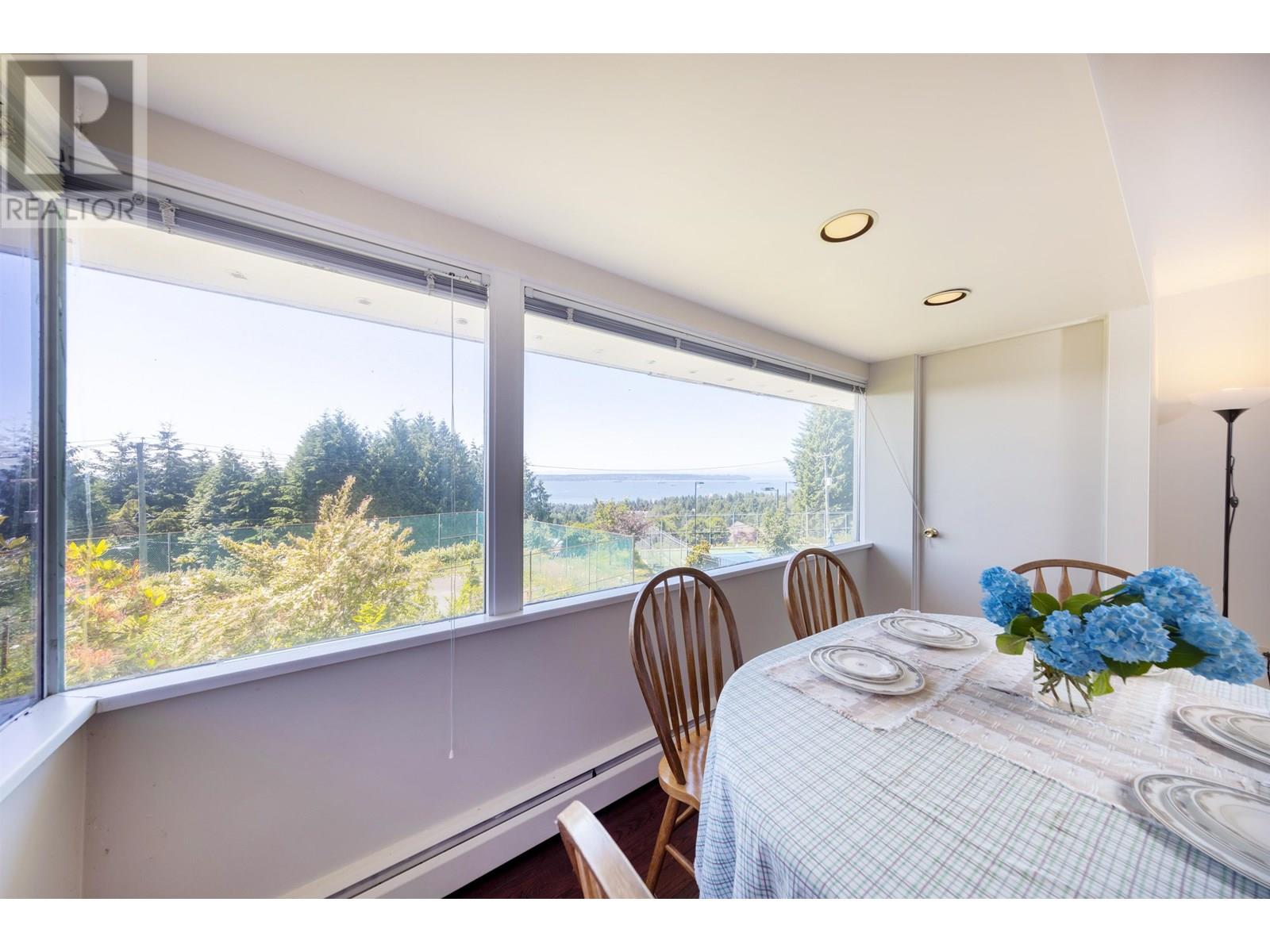 1028 Eyremount Drive, West Vancouver, British Columbia  V7S 2B3 - Photo 24 - R3022102
