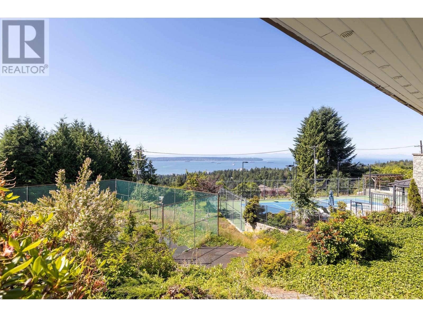 1028 Eyremount Drive, West Vancouver, British Columbia  V7S 2B3 - Photo 13 - R3022102