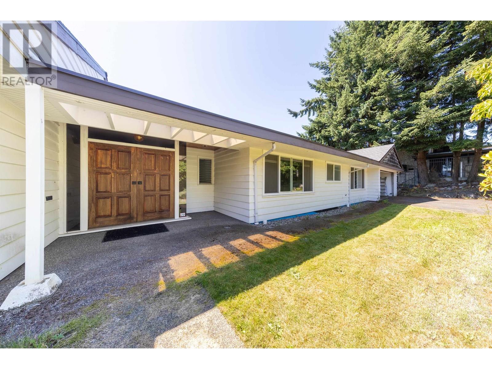 1028 Eyremount Drive, West Vancouver, British Columbia  V7S 2B3 - Photo 10 - R3022102