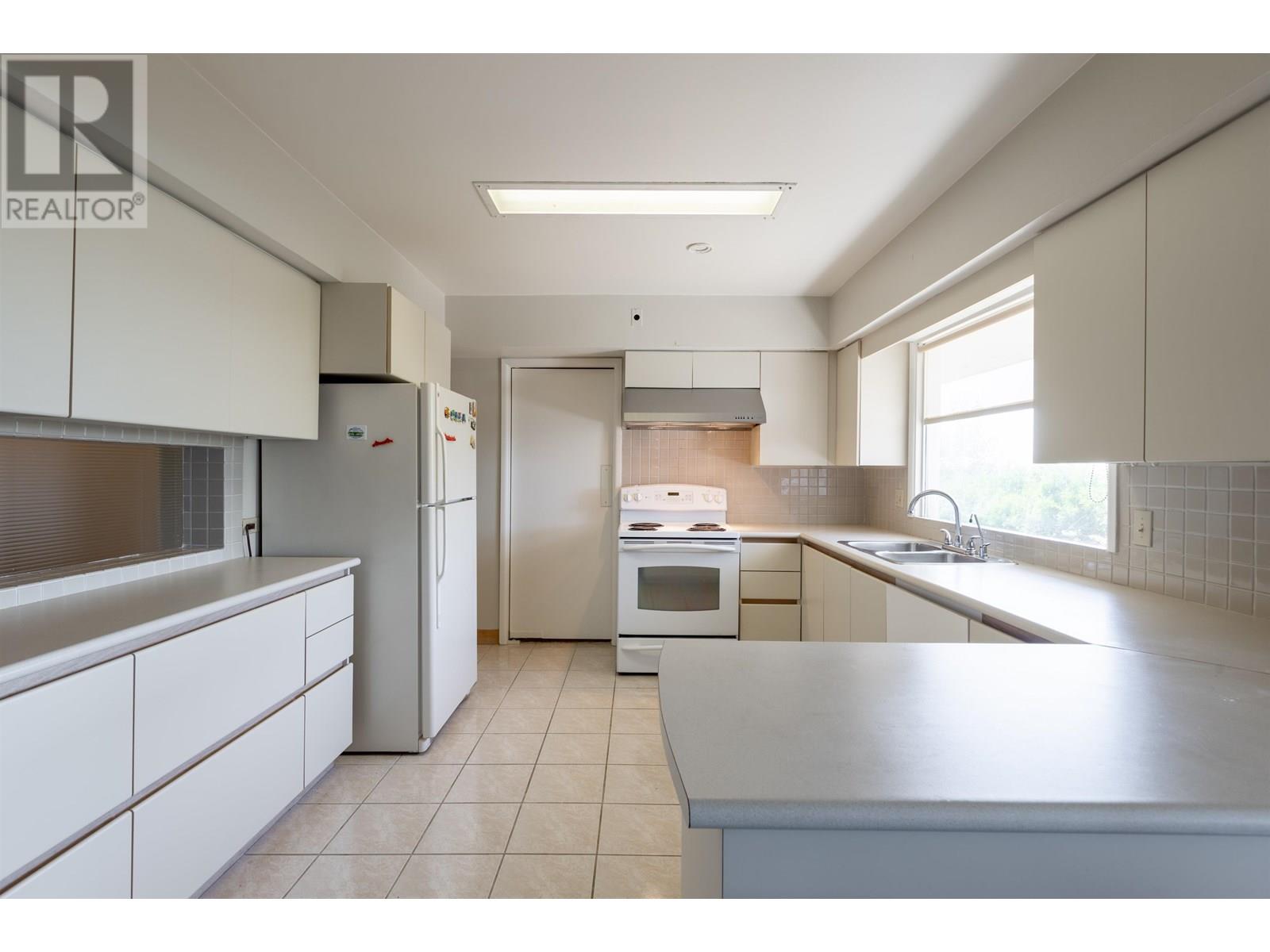1028 Eyremount Drive, West Vancouver, British Columbia  V7S 2B3 - Photo 19 - R3022102
