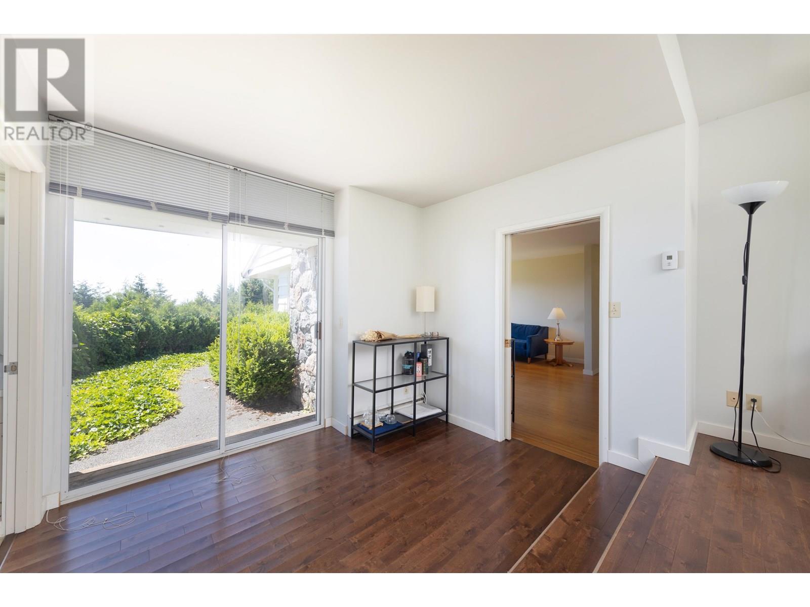1028 Eyremount Drive, West Vancouver, British Columbia  V7S 2B3 - Photo 31 - R3022102