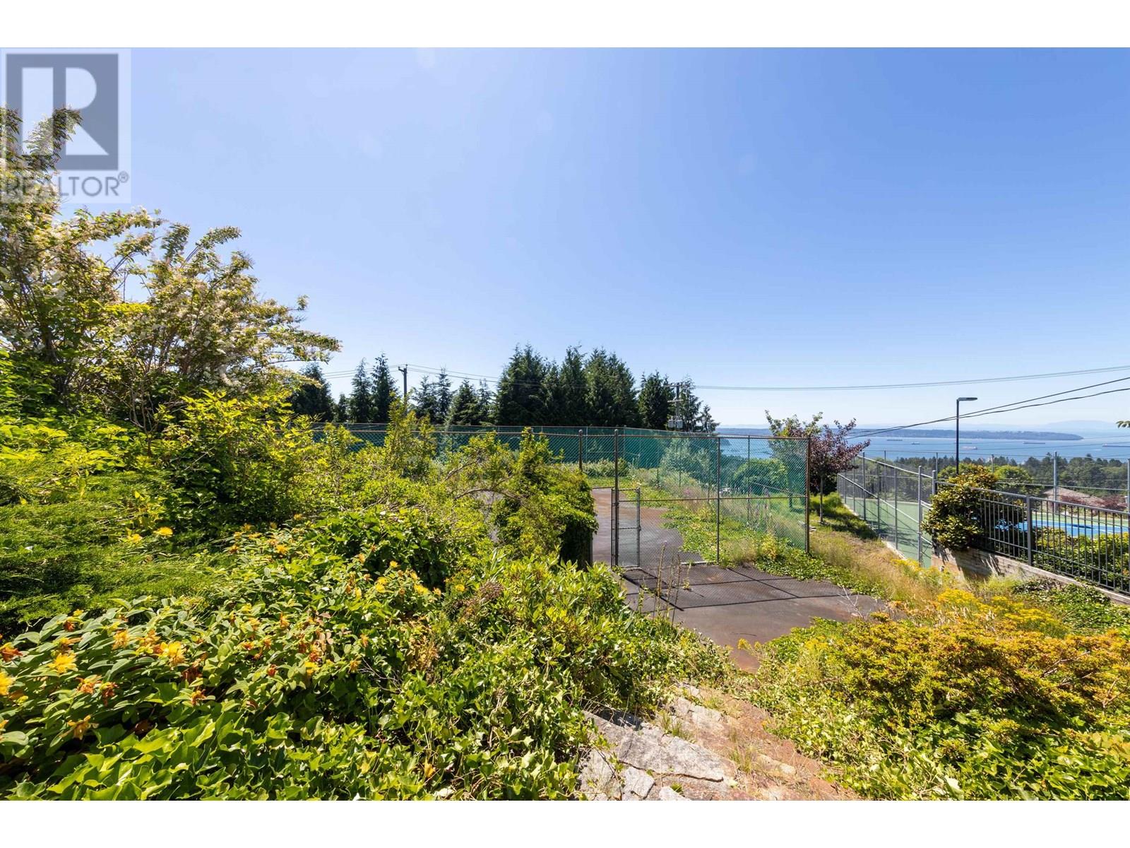 1028 Eyremount Drive, West Vancouver, British Columbia  V7S 2B3 - Photo 38 - R3022102