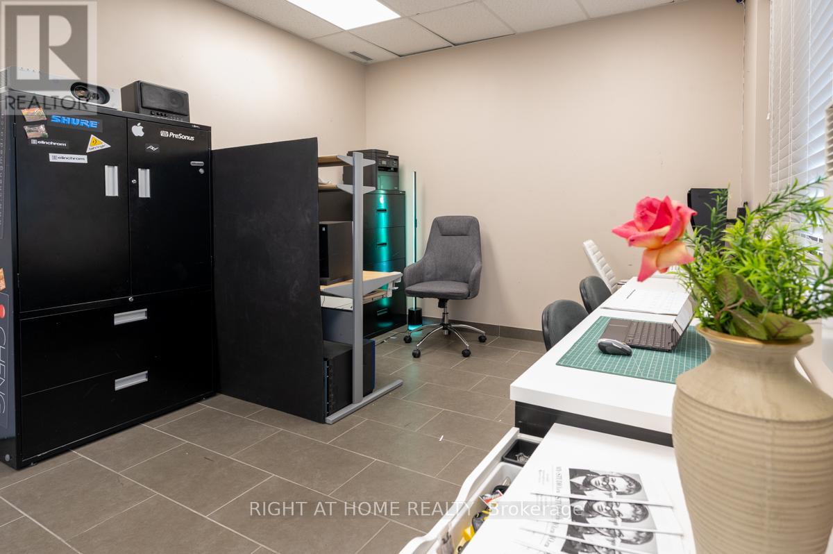 257 - 1885 Clements Road, Pickering (Brock Industrial), Ontario  L1W 3V4 - Photo 16 - E12261591