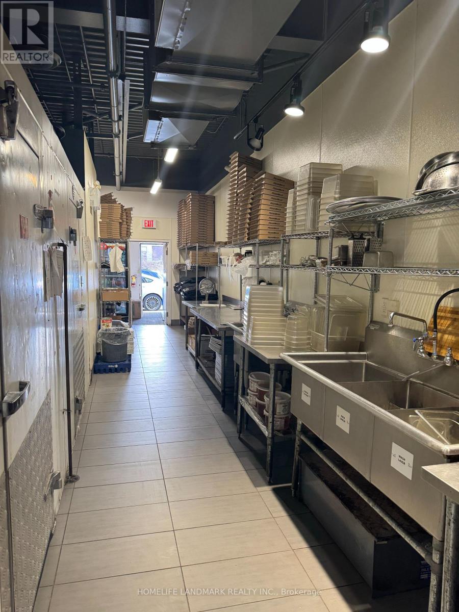 27a - 1111 Davis Drive, Newmarket (Newmarket Industrial Park), Ontario  L3Y 8X2 - Photo 9 - N12261593