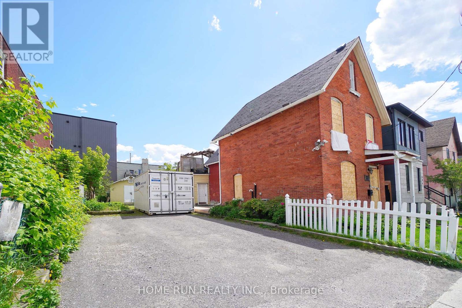 Property at 402 ARLINGTON AVENUE image 5
