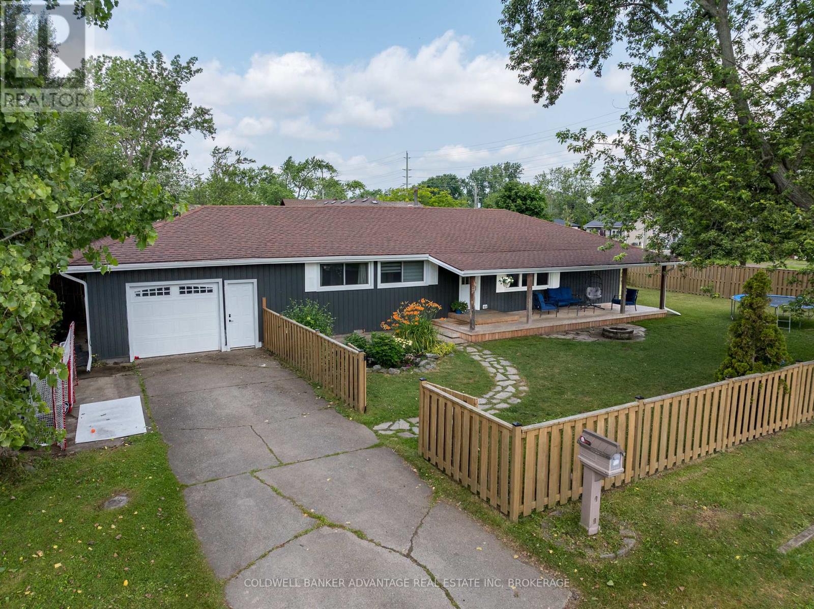 Property at 367 GRANDVIEW ROAD image 1
