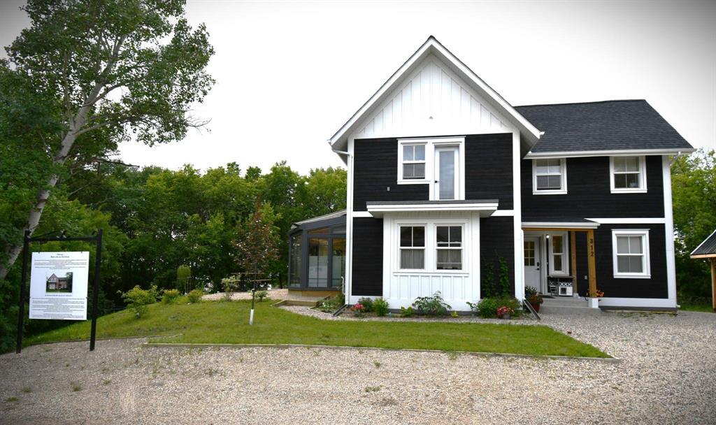 312 Pelly Avenue S, Russell, Manitoba
