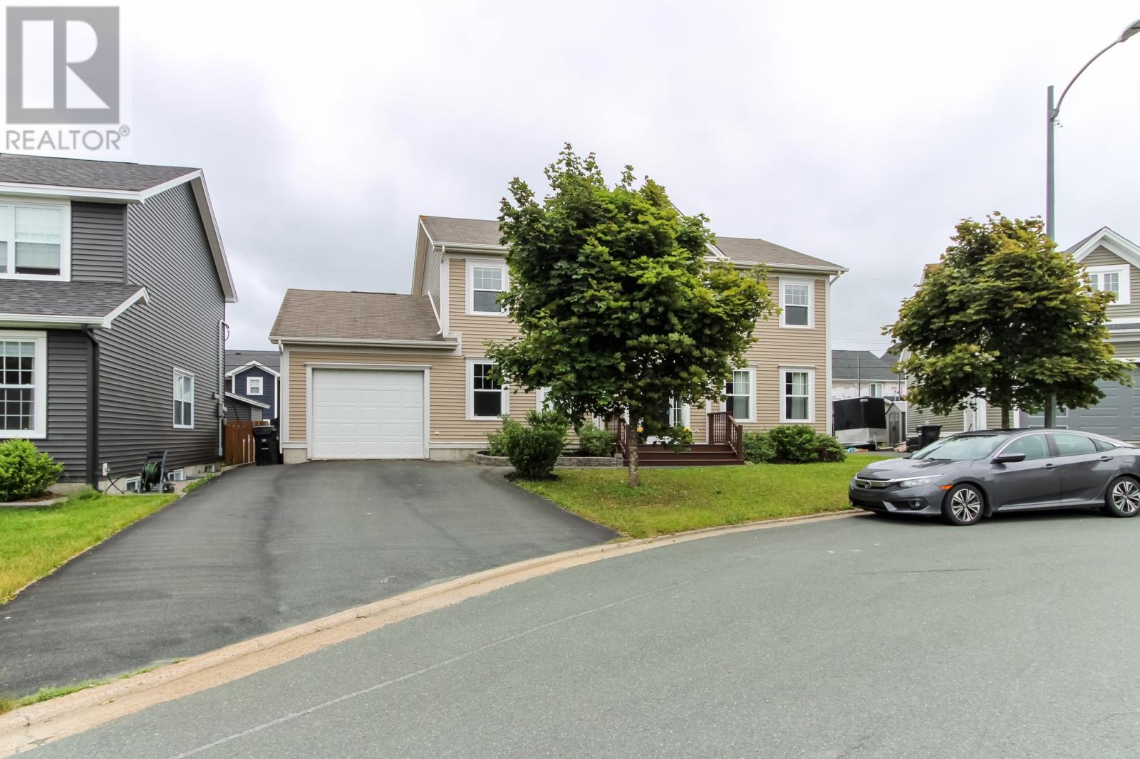 Property at 21 OAKLEY Place image 5