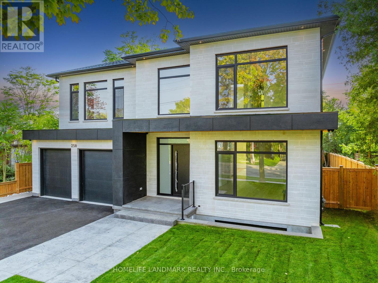 Property at 250 JONES STREET image 3