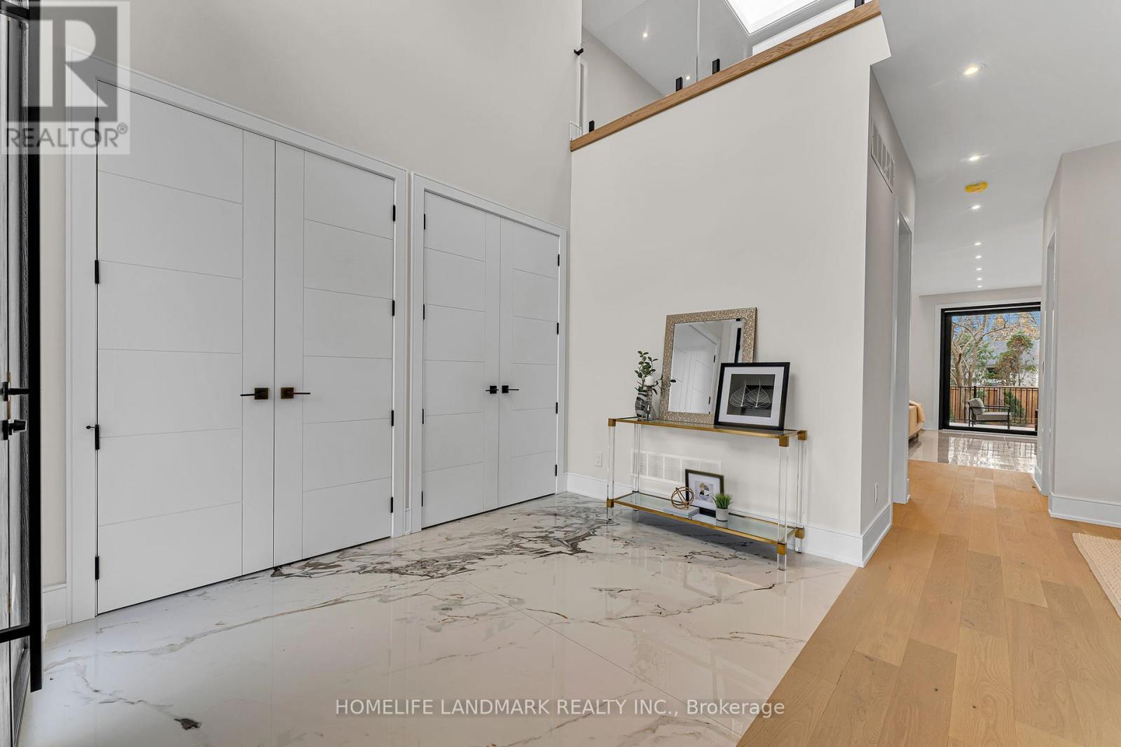 Property at 250 JONES STREET image 5