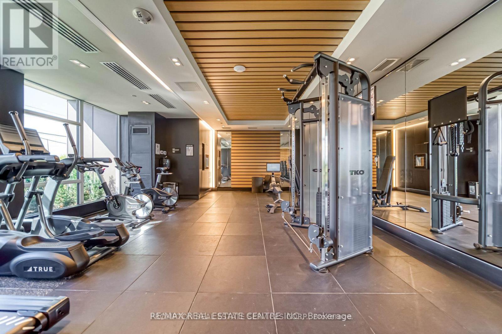 #102 - 345 Wheat Boom Drive, Oakville, Ontario  L6H 7X4 - Photo 5 - W12261660
