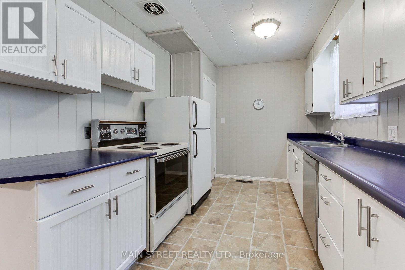 230 Boyers Side Road, Georgina, Ontario  L4P 3C8 - Photo 14 - N12259035