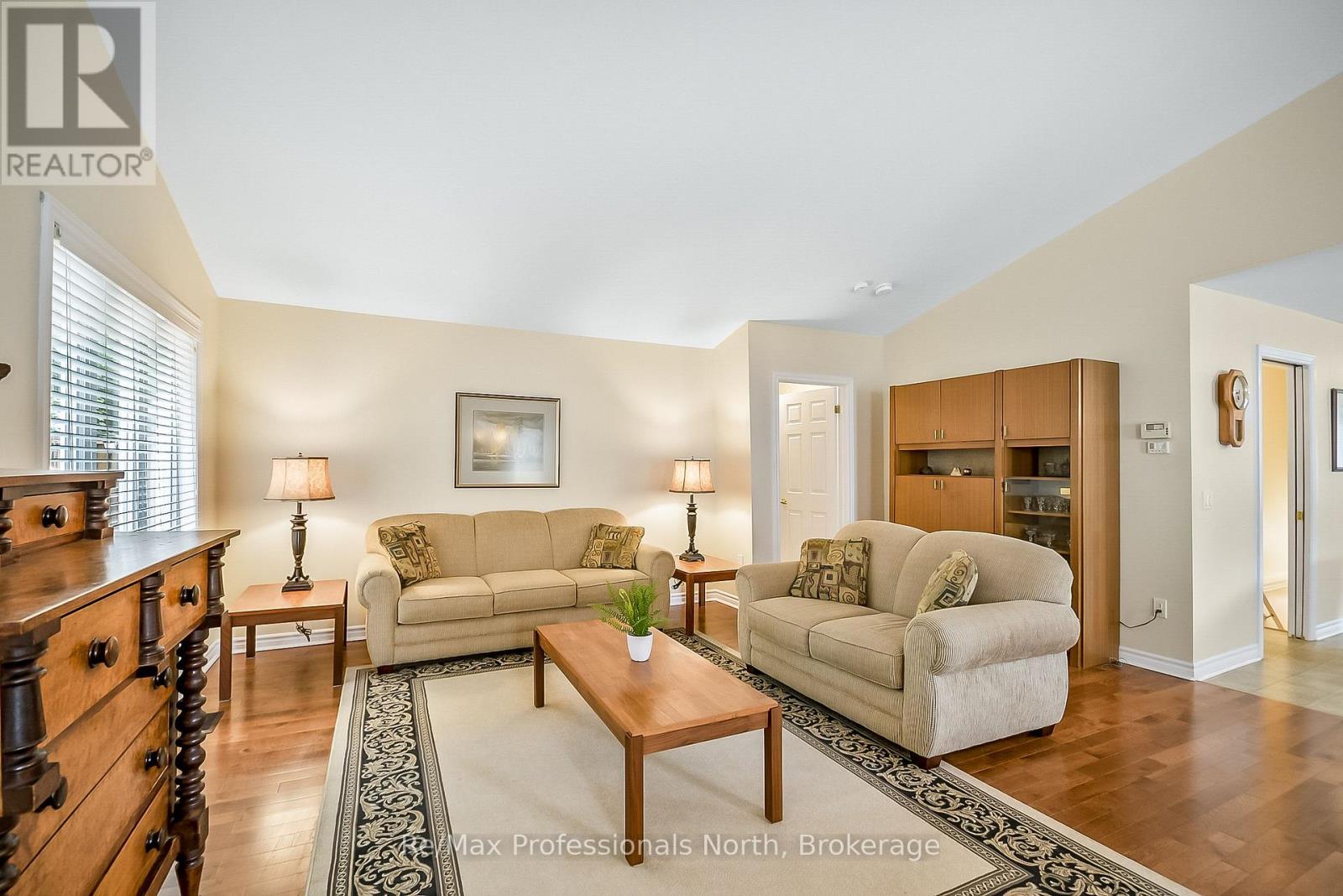136 Hedgewood Lane, Gravenhurst, Ontario  P1P 1Z4 - Photo 18 - X12261745