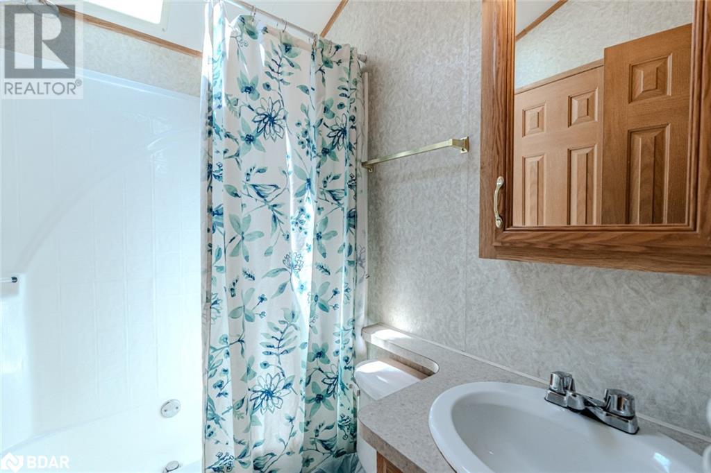 13 Huron Circle, Wasaga Beach, Ontario  L9Z 1X7 - Photo 7 - 40745133