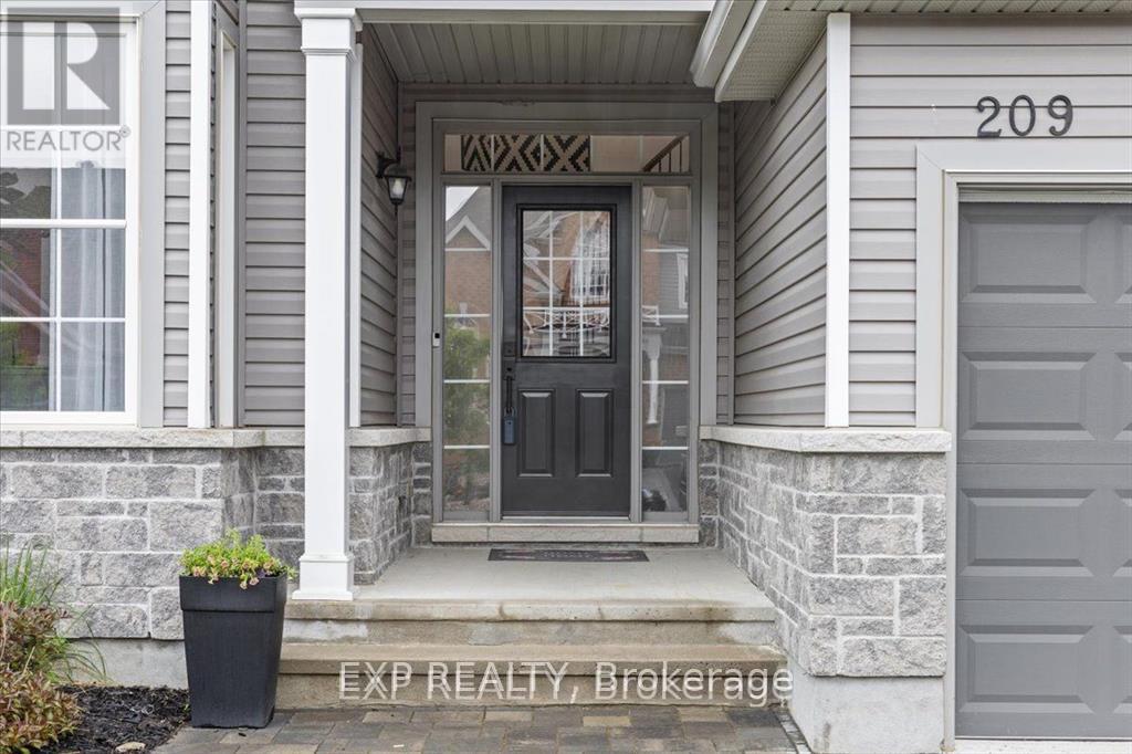 Property at 209 ROVER STREET image 3