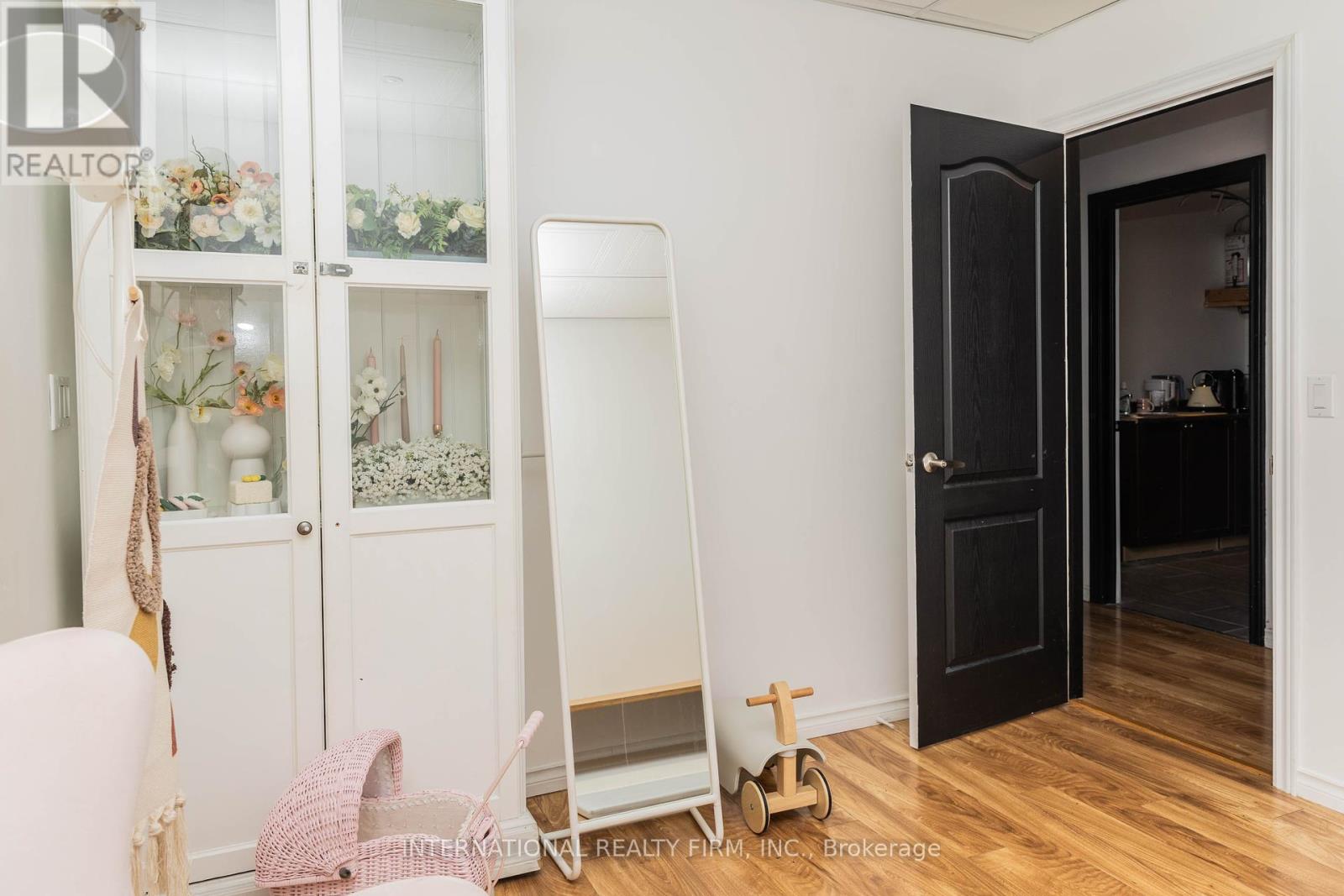 2 - 2252 Queen Street E, Toronto, Ontario  M4E 1G2 - Photo 9 - E12261747