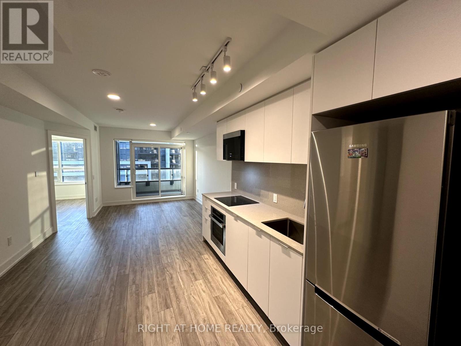 1005 - 8 Cedarland Drive, Markham, Ontario  L6G 0H4 - Photo 1 - N12261734