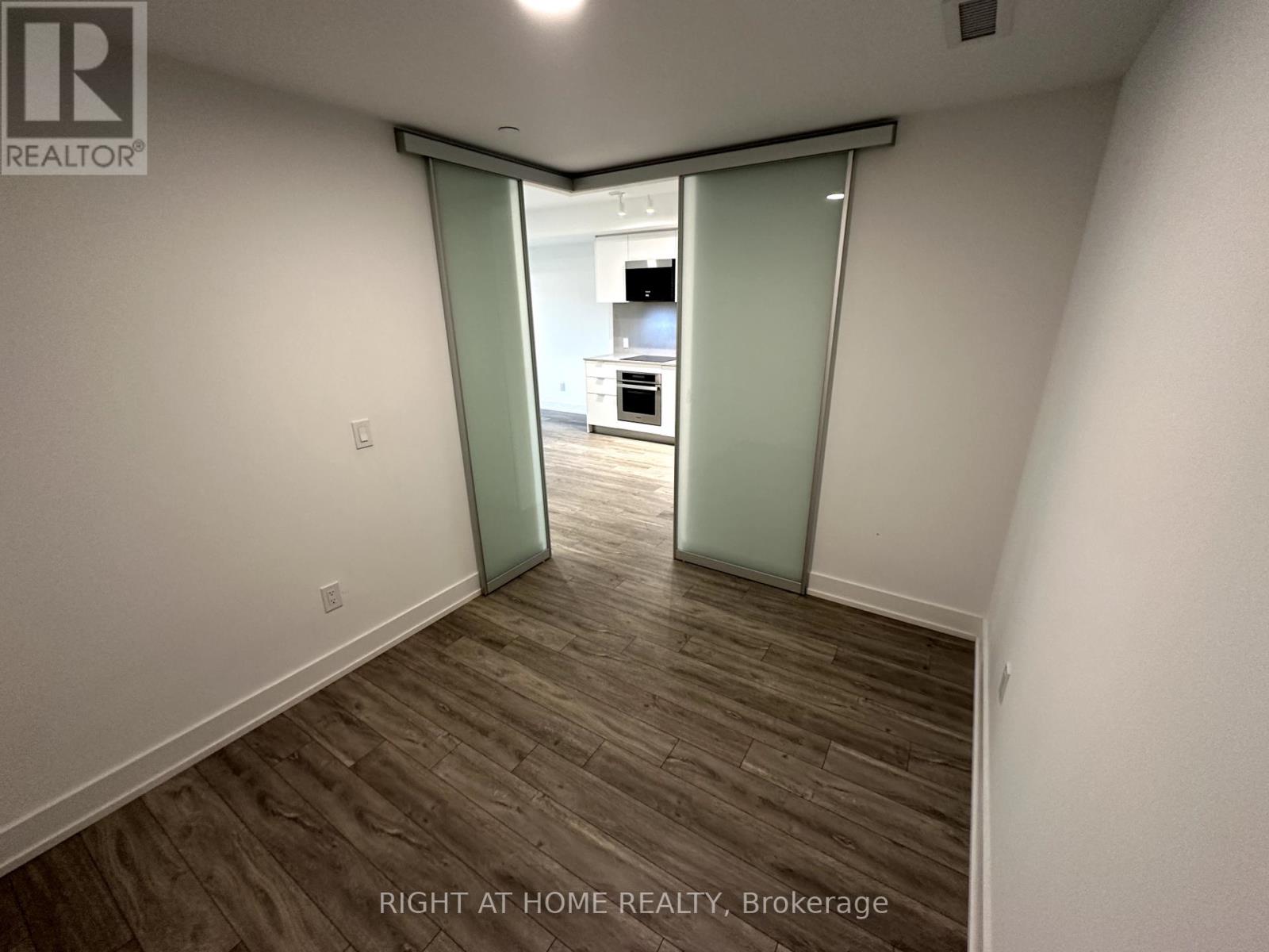 1005 - 8 Cedarland Drive, Markham, Ontario  L6G 0H4 - Photo 10 - N12261734