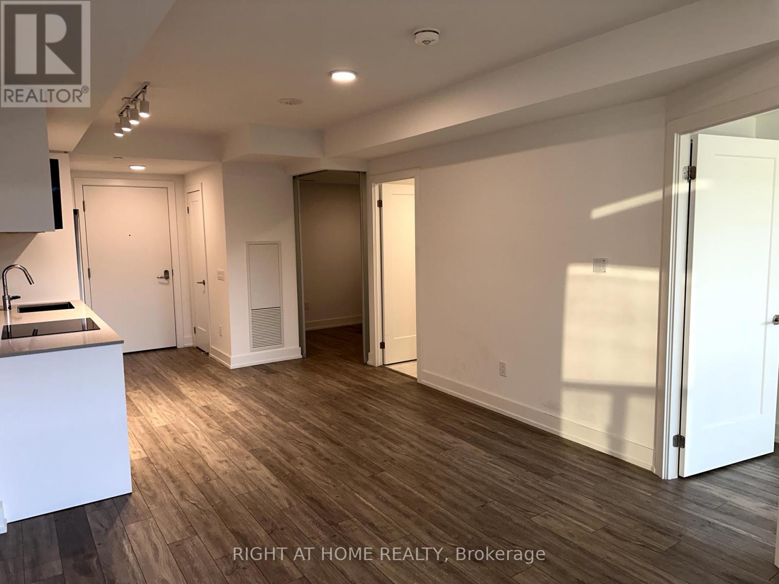 1005 - 8 Cedarland Drive, Markham, Ontario  L6G 0H4 - Photo 4 - N12261734