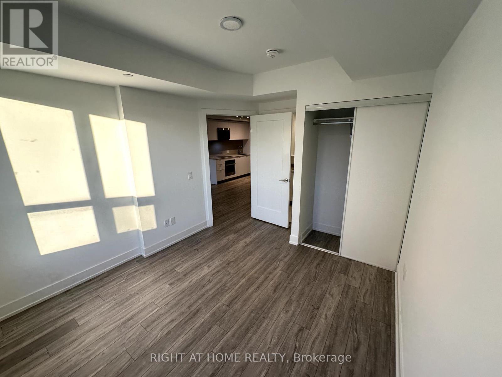 1005 - 8 Cedarland Drive, Markham, Ontario  L6G 0H4 - Photo 6 - N12261734