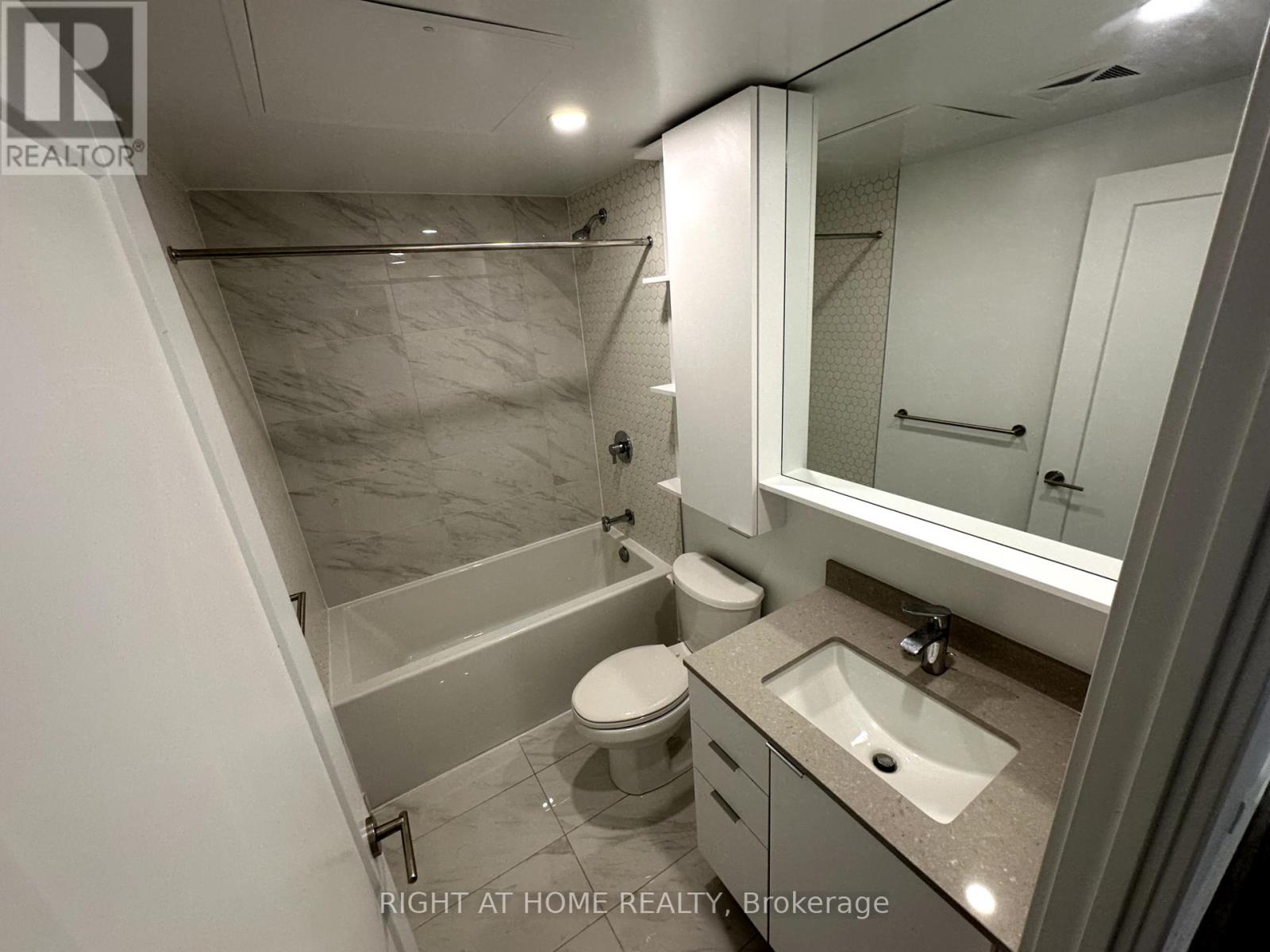 1005 - 8 Cedarland Drive, Markham, Ontario  L6G 0H4 - Photo 8 - N12261734