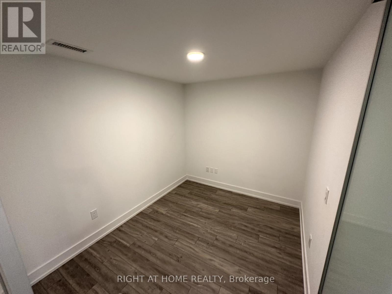 1005 - 8 Cedarland Drive, Markham, Ontario  L6G 0H4 - Photo 9 - N12261734