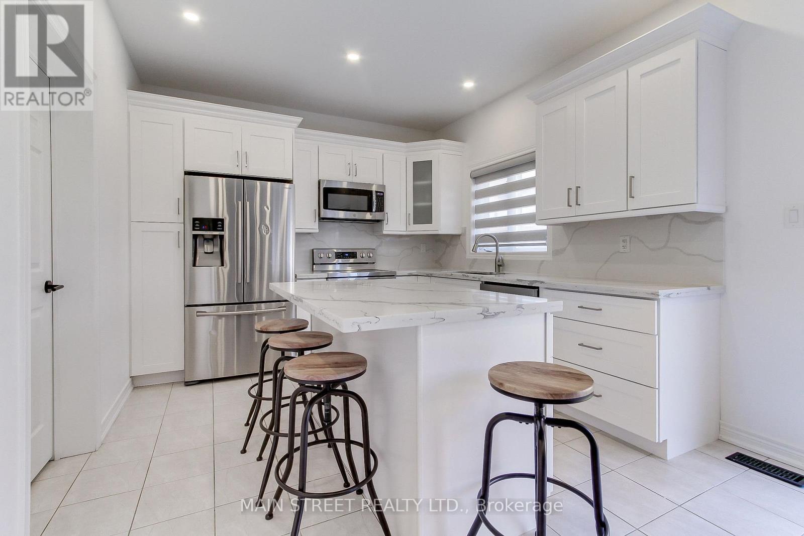 1386 Dallman Street, Innisfil (Lefroy), Ontario  L0L 1W0 - Photo 12 - N12261748