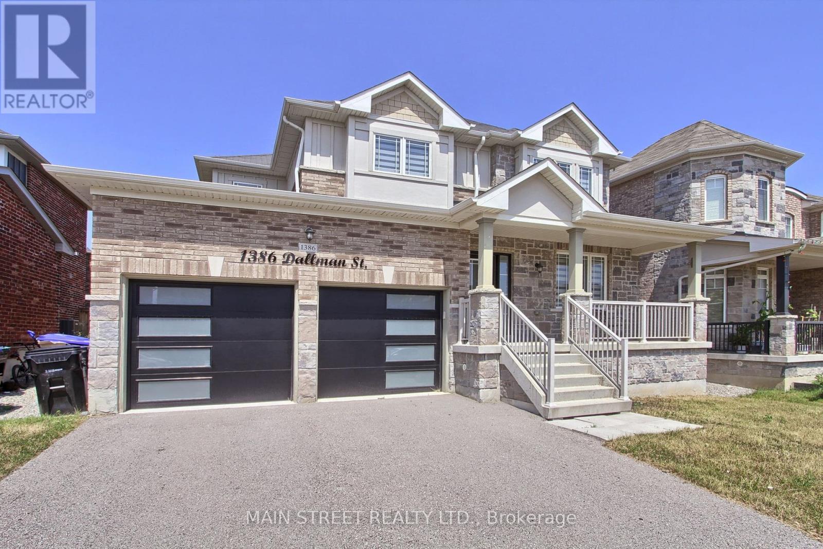 Property at 1386 DALLMAN STREET image 2