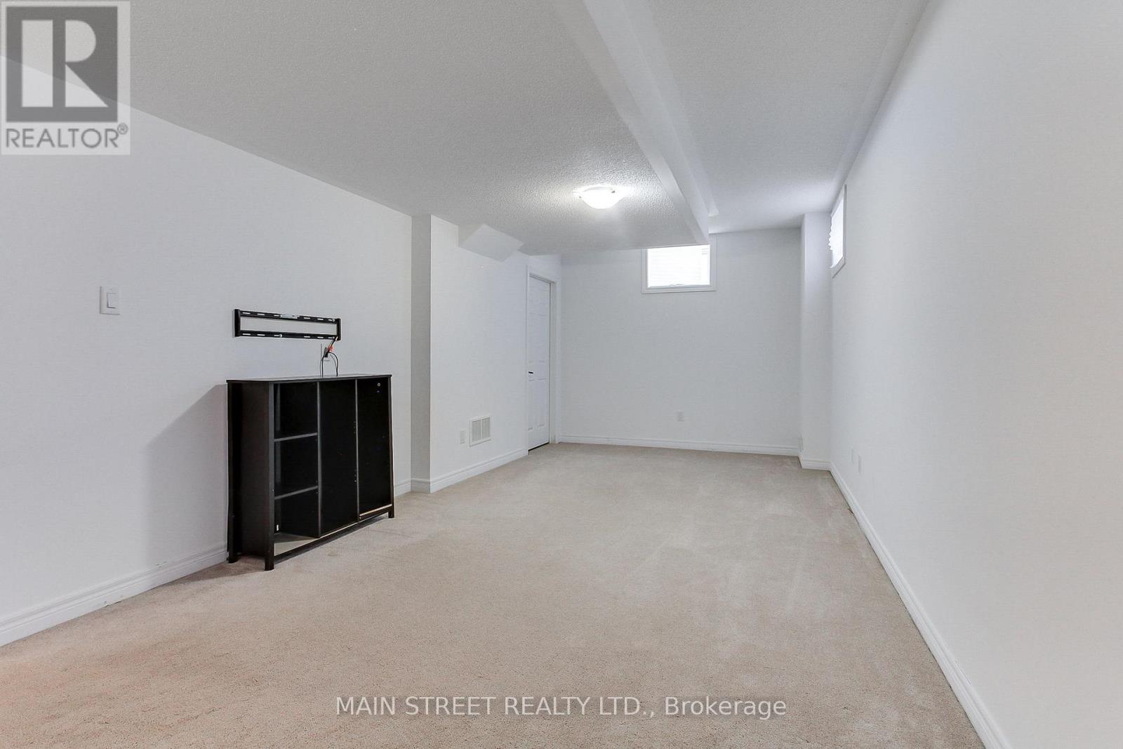 1386 Dallman Street, Innisfil (Lefroy), Ontario  L0L 1W0 - Photo 43 - N12261748