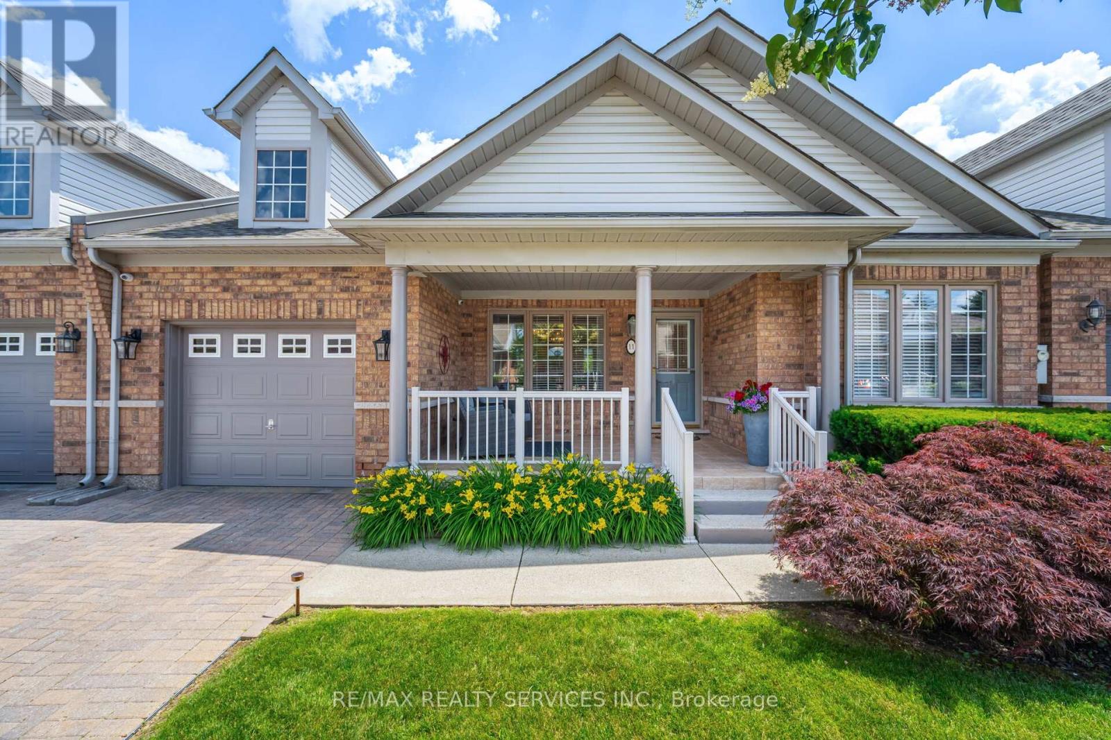 Property at 11 YORKWOOD TRAIL image 1