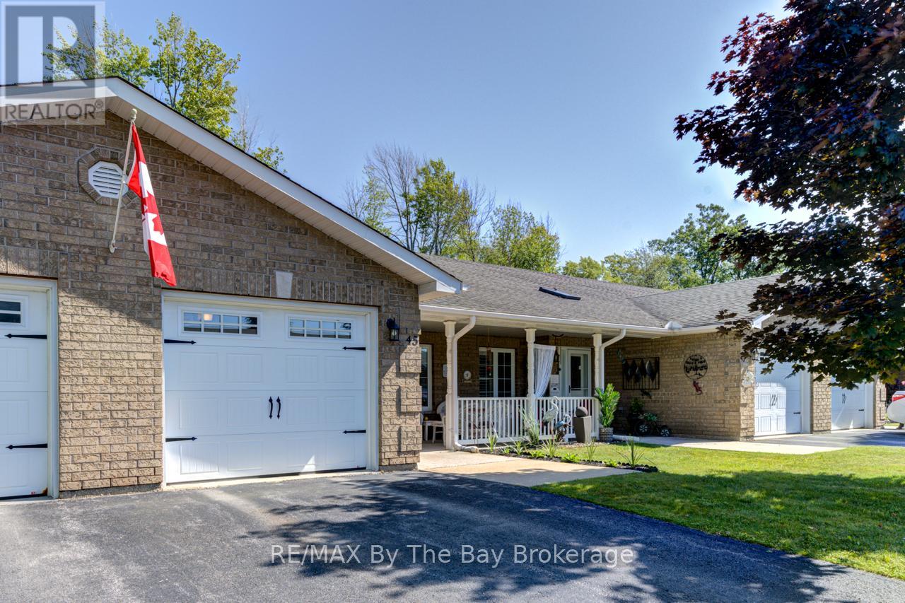 45 Meadow Lane, Wasaga Beach, Ontario  L9Z 0A2 - Photo 1 - S12047800
