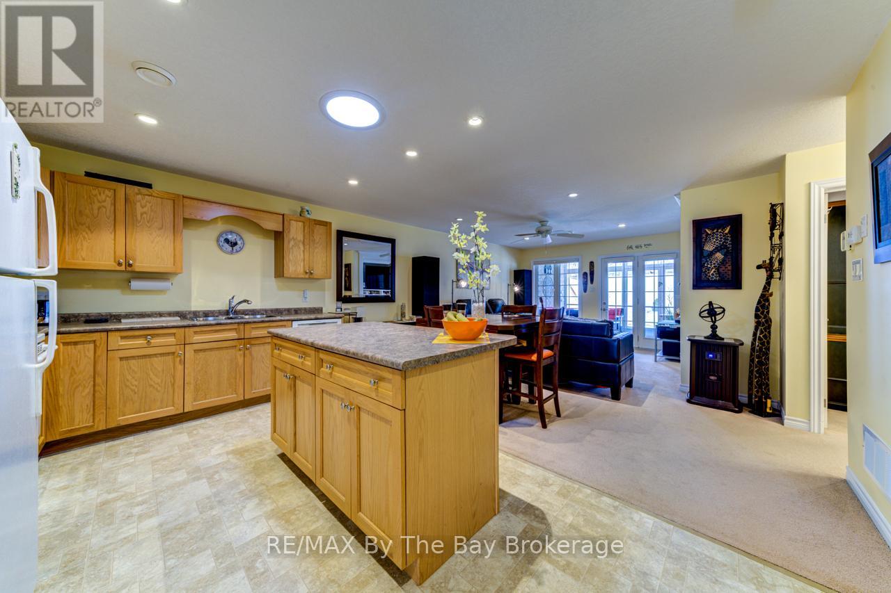 45 Meadow Lane, Wasaga Beach, Ontario  L9Z 0A2 - Photo 10 - S12047800
