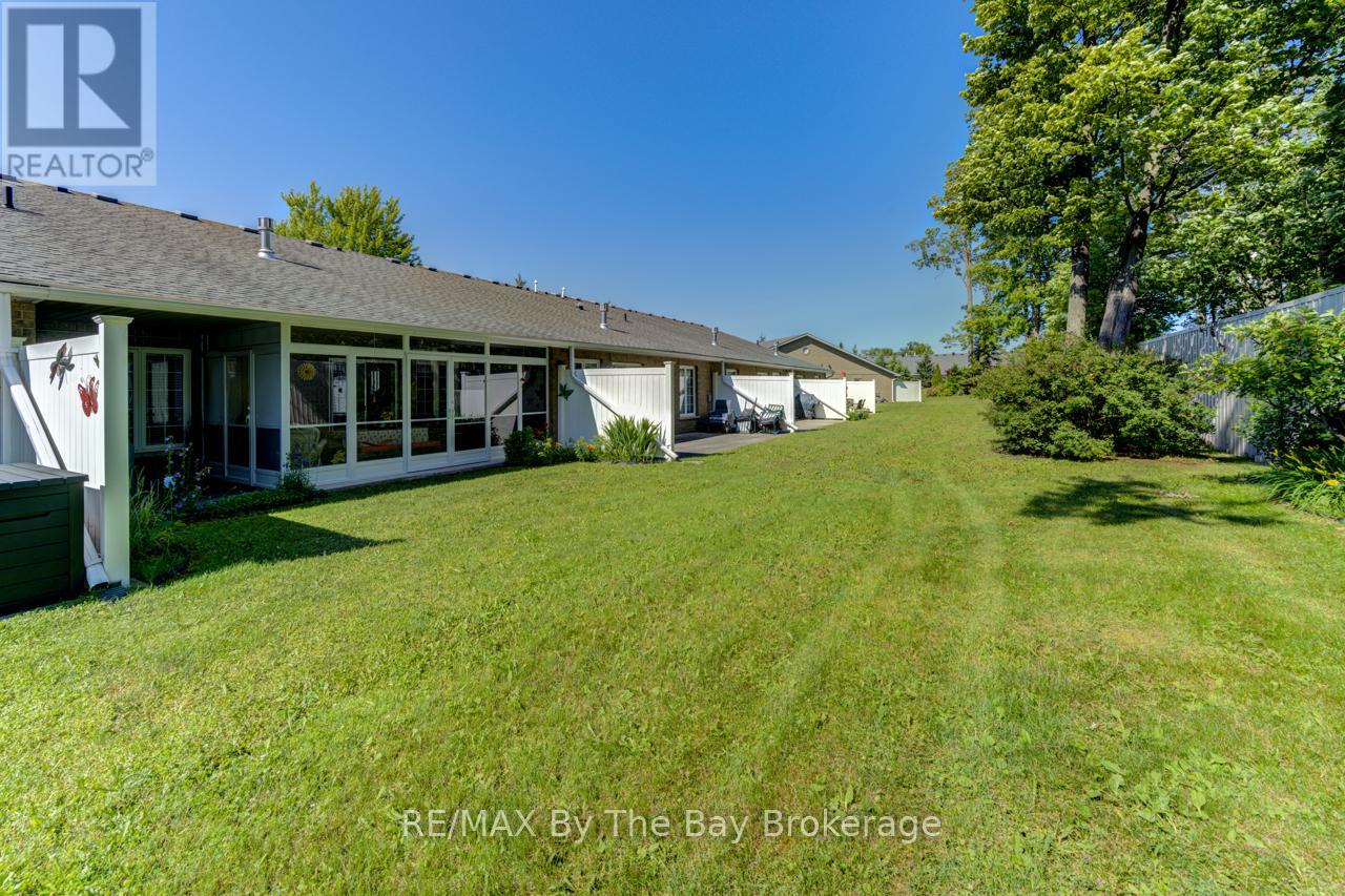 45 Meadow Lane, Wasaga Beach, Ontario  L9Z 0A2 - Photo 3 - S12047800