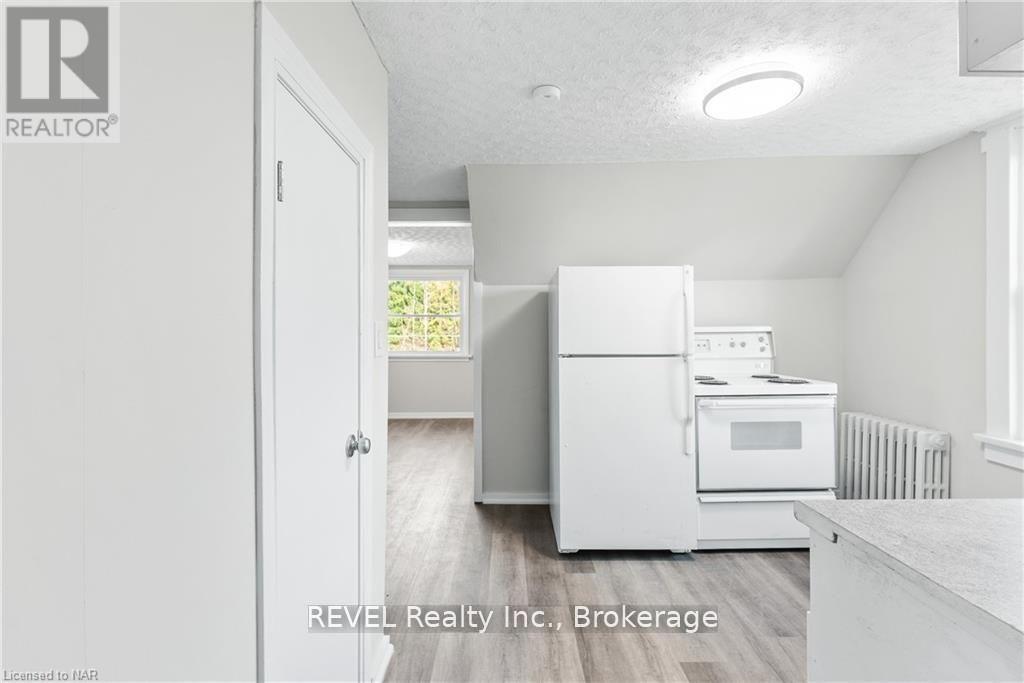 188 Niagara Falls Road, Thorold, Ontario  L2V 1H8 - Photo 23 - X12261869