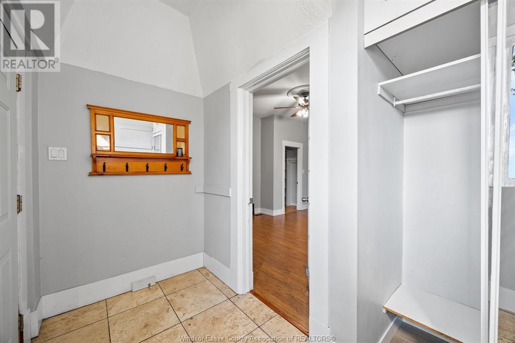 Property at 353-359 LOUIS image 4