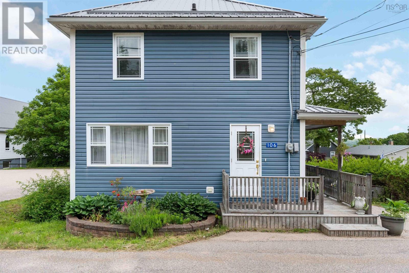106 Queen Street, Digby, Nova Scotia  B0V 1A0 - Photo 2 - 202514270