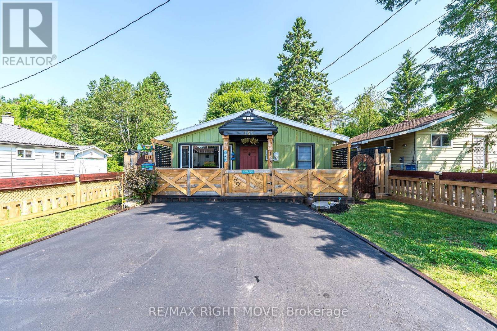 Property at 161 QUEBEC STREET image 1