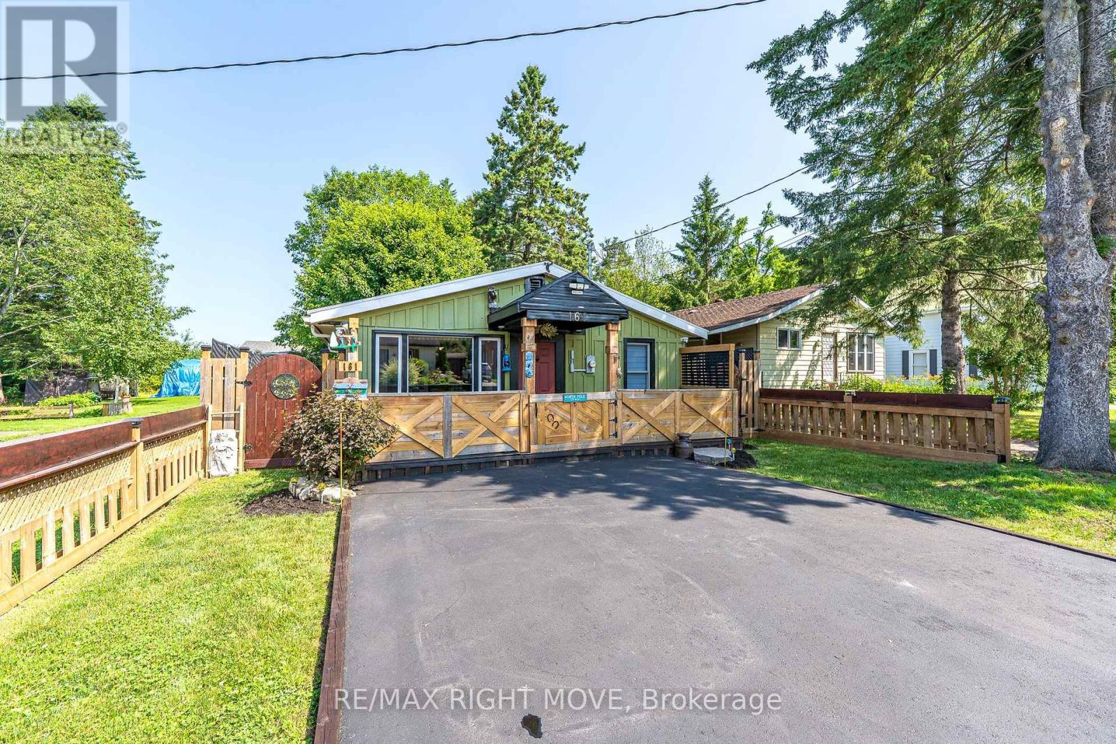 Property at 161 QUEBEC STREET image 4