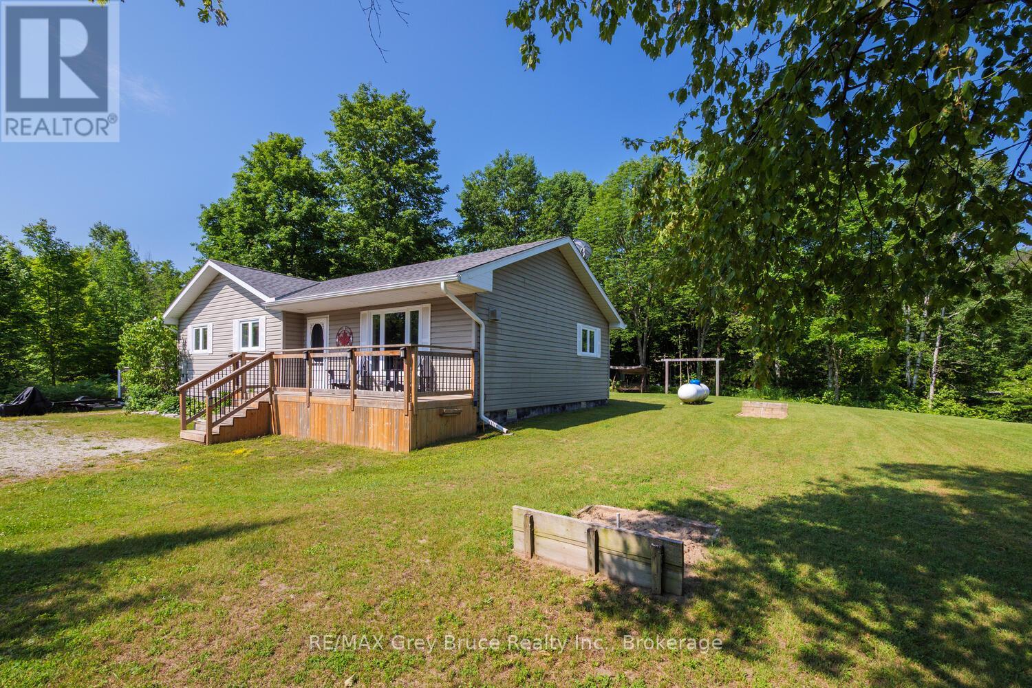 32 Sugarbush Road, South Bruce Peninsula, Ontario  N0H 2T0 - Photo 30 - X12261917