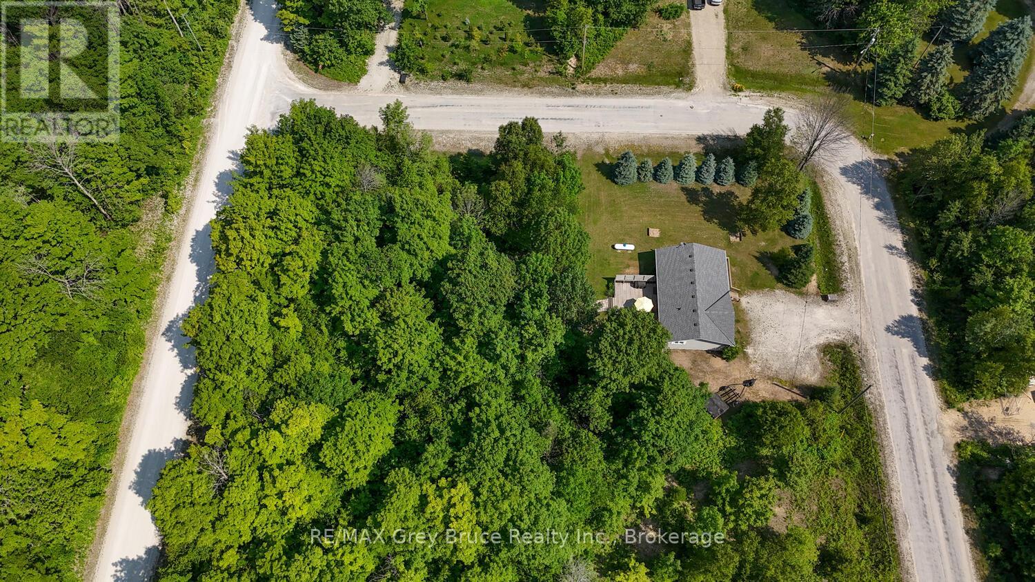 32 Sugarbush Road, South Bruce Peninsula, Ontario  N0H 2T0 - Photo 37 - X12261917
