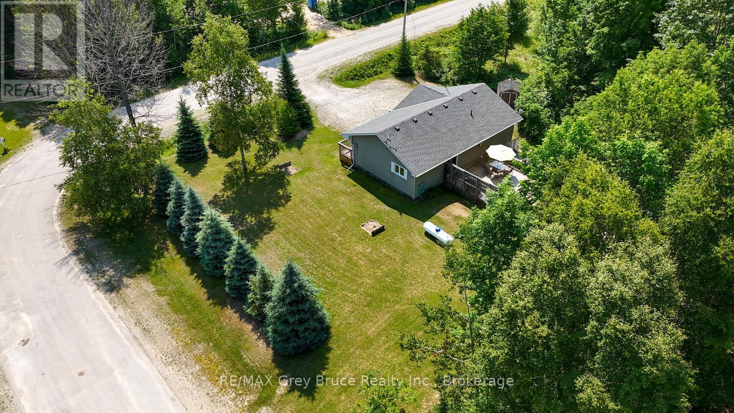 32 Sugarbush Road, South Bruce Peninsula, Ontario  N0H 2T0 - Photo 38 - X12261917