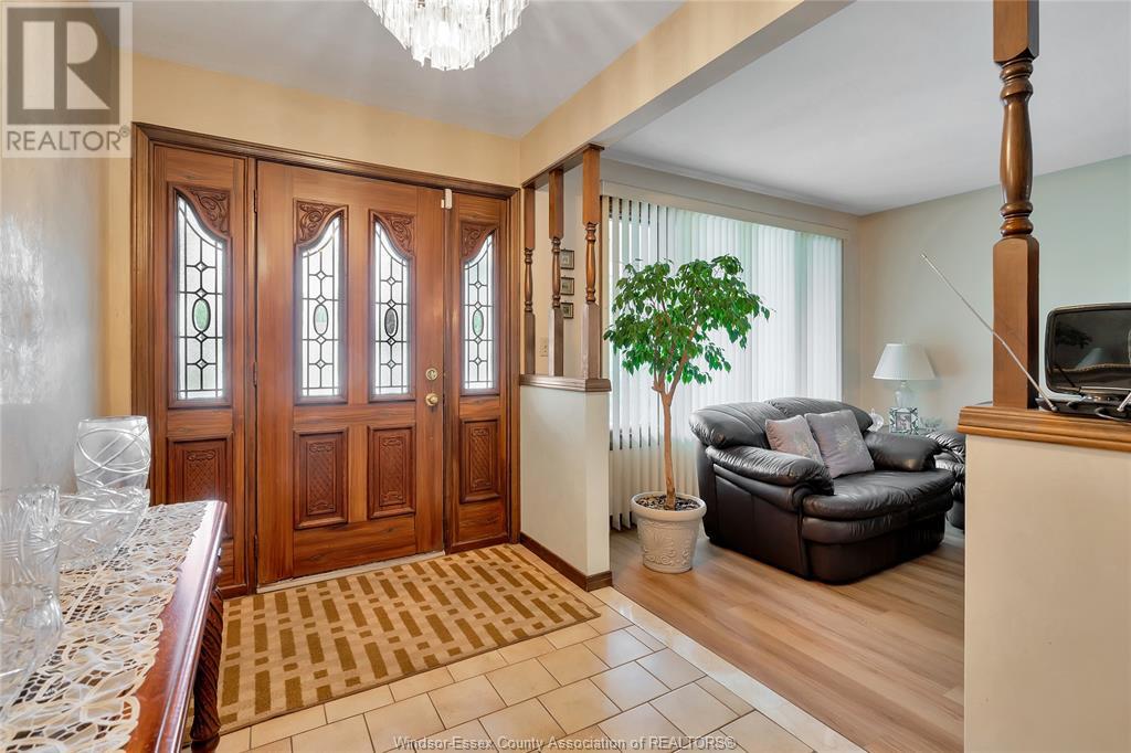 1625 Everts, Windsor, Ontario  N9B 3E4 - Photo 4 - 25010223