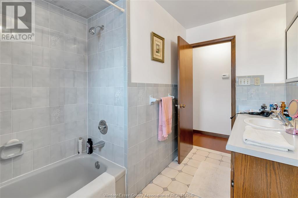 1625 Everts, Windsor, Ontario  N9B 3E4 - Photo 14 - 25010223
