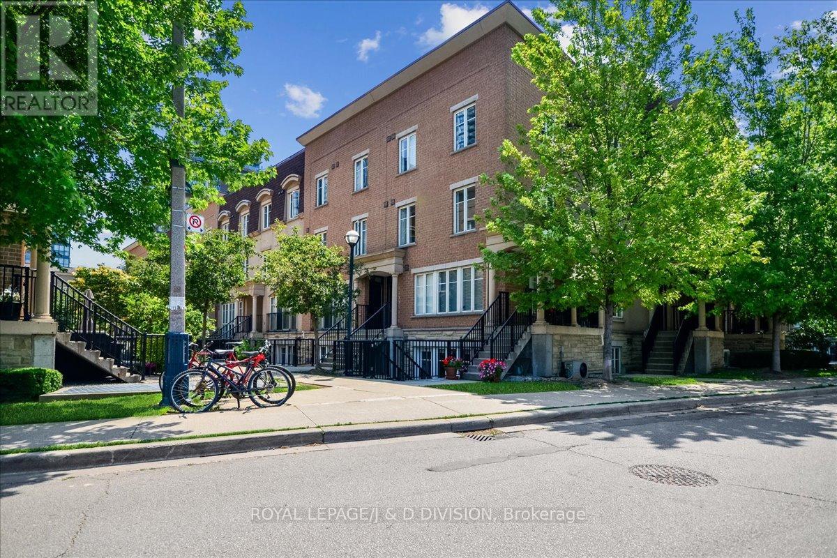 Property at 402 - 34 WESTERN BATTERY ROAD image 2