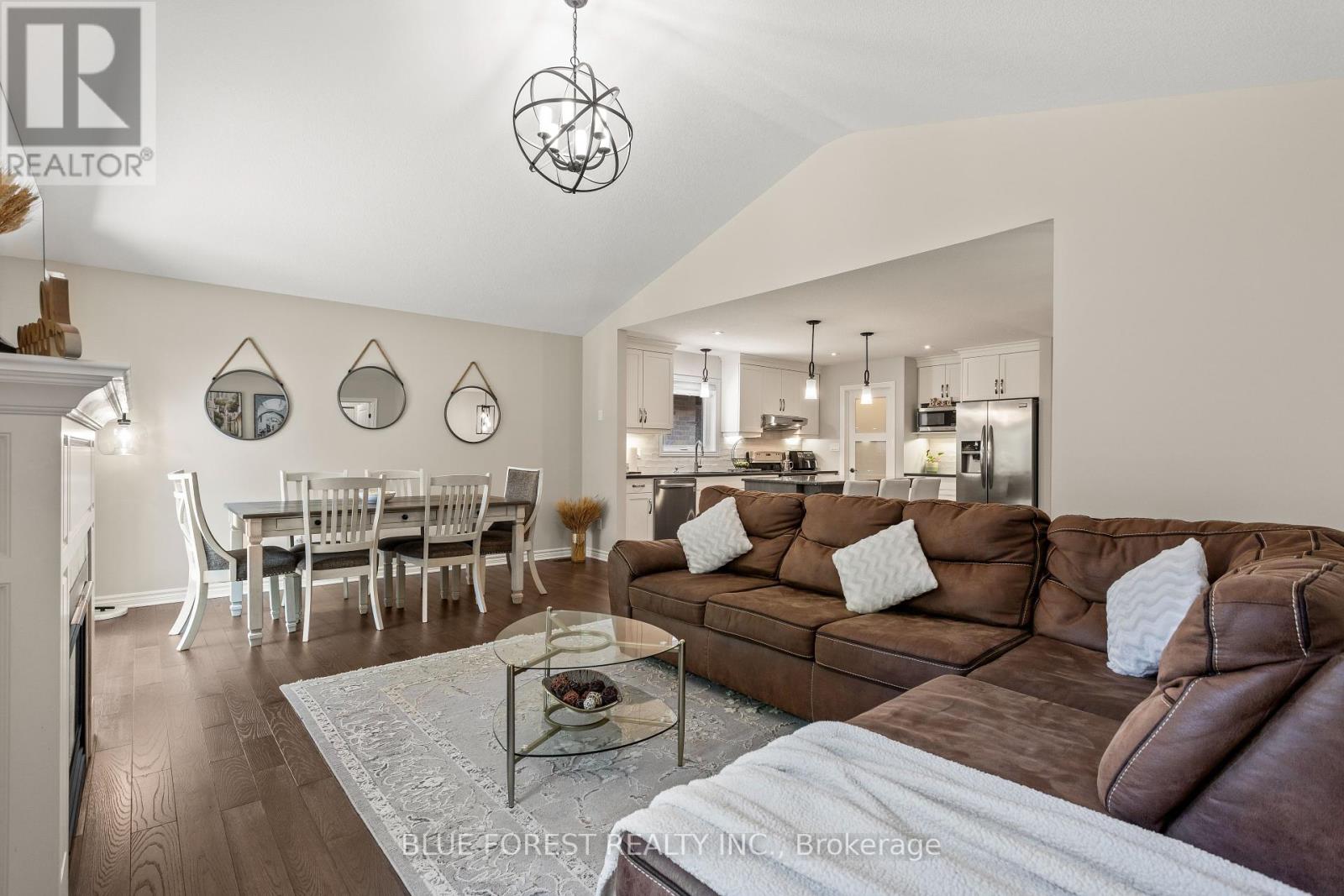 42 Hickory Lane, St. Thomas, Ontario  N5R 6K9 - Photo 19 - X12261743