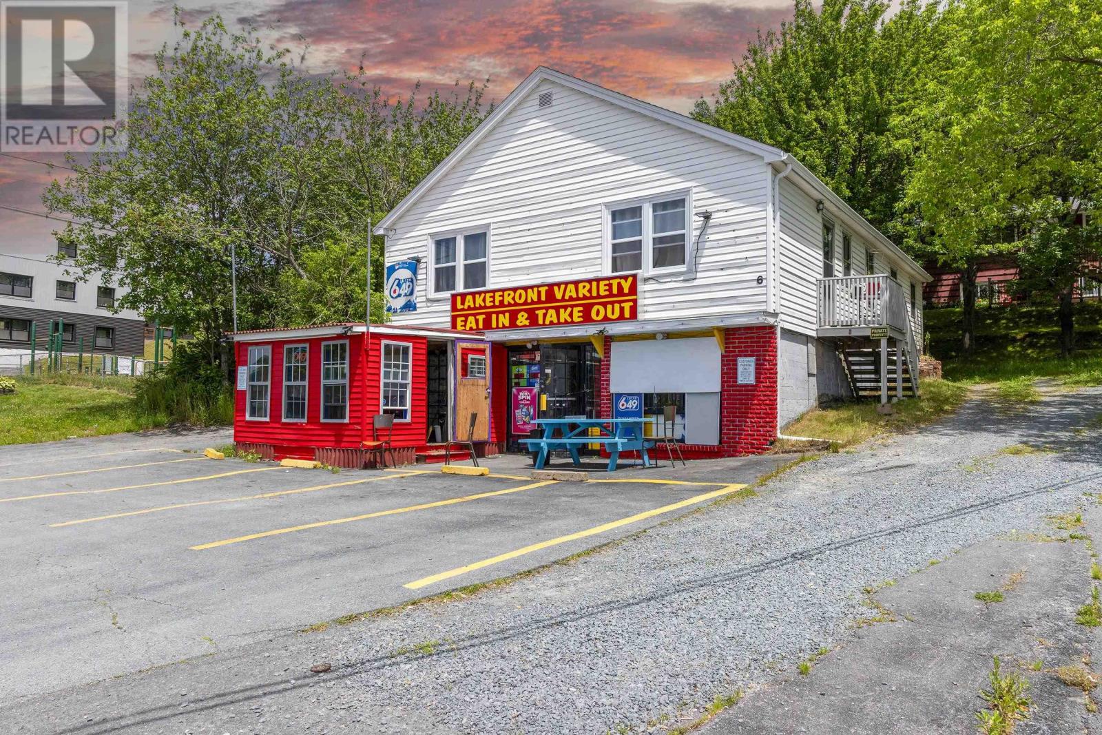 16 6 Lakefront Road, Dartmouth, Nova Scotia  B2Y 3C3 - Photo 1 - 202503767