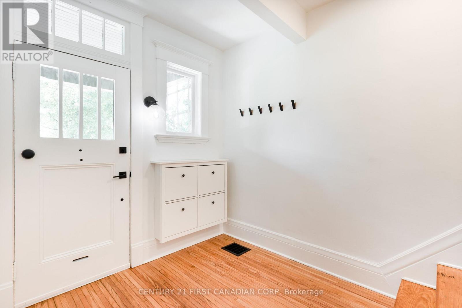 Property at 786 DUFFERIN AVENUE image 5
